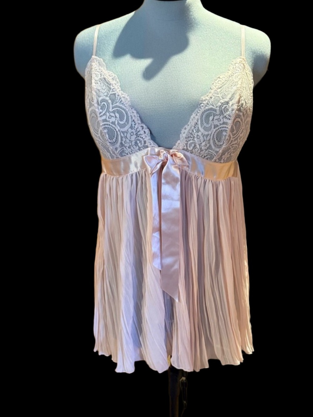 VINTAGE Victoria's Secret Pretty in Pink Pleated & Lace Babydoll Chemise- Large